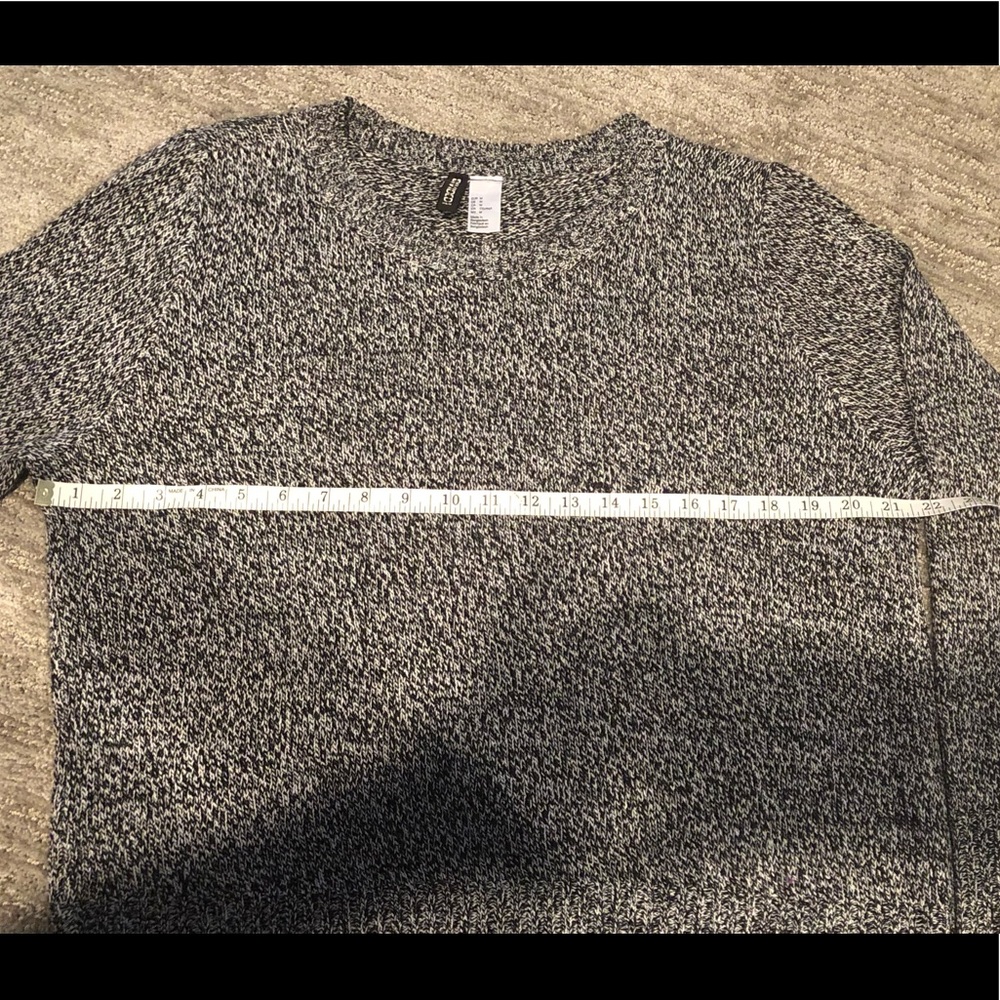 Sweater - Picture 3 of 4